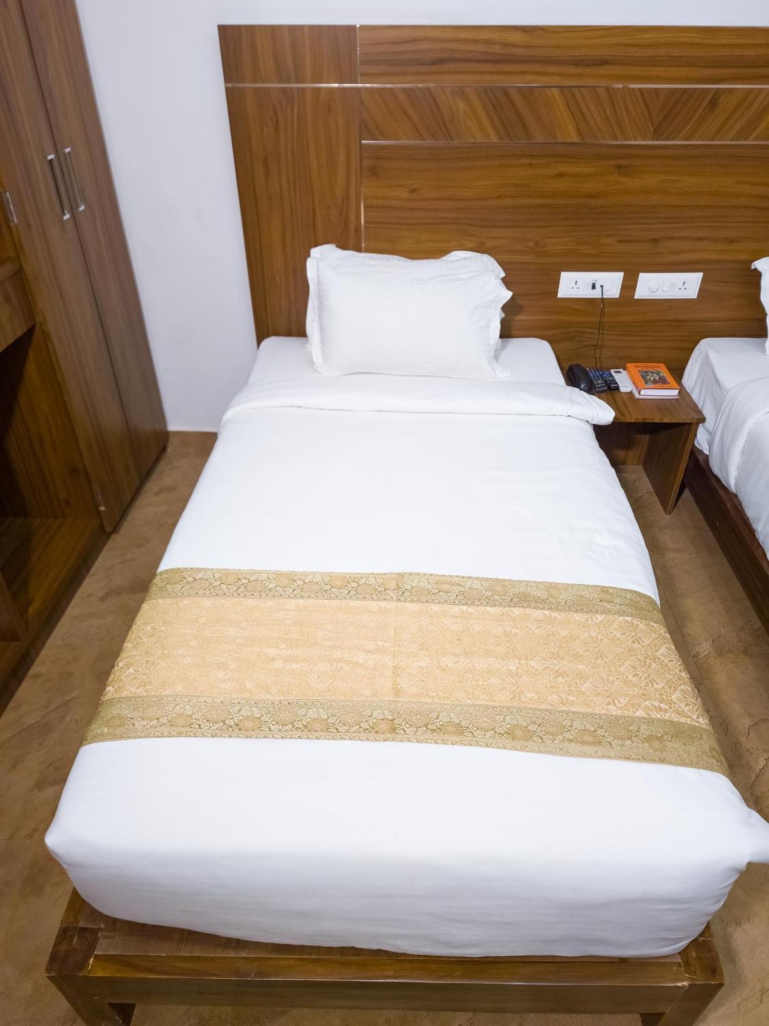 Amritara Ramila Kutir Hotell Ayodhya Eksteriør bilde